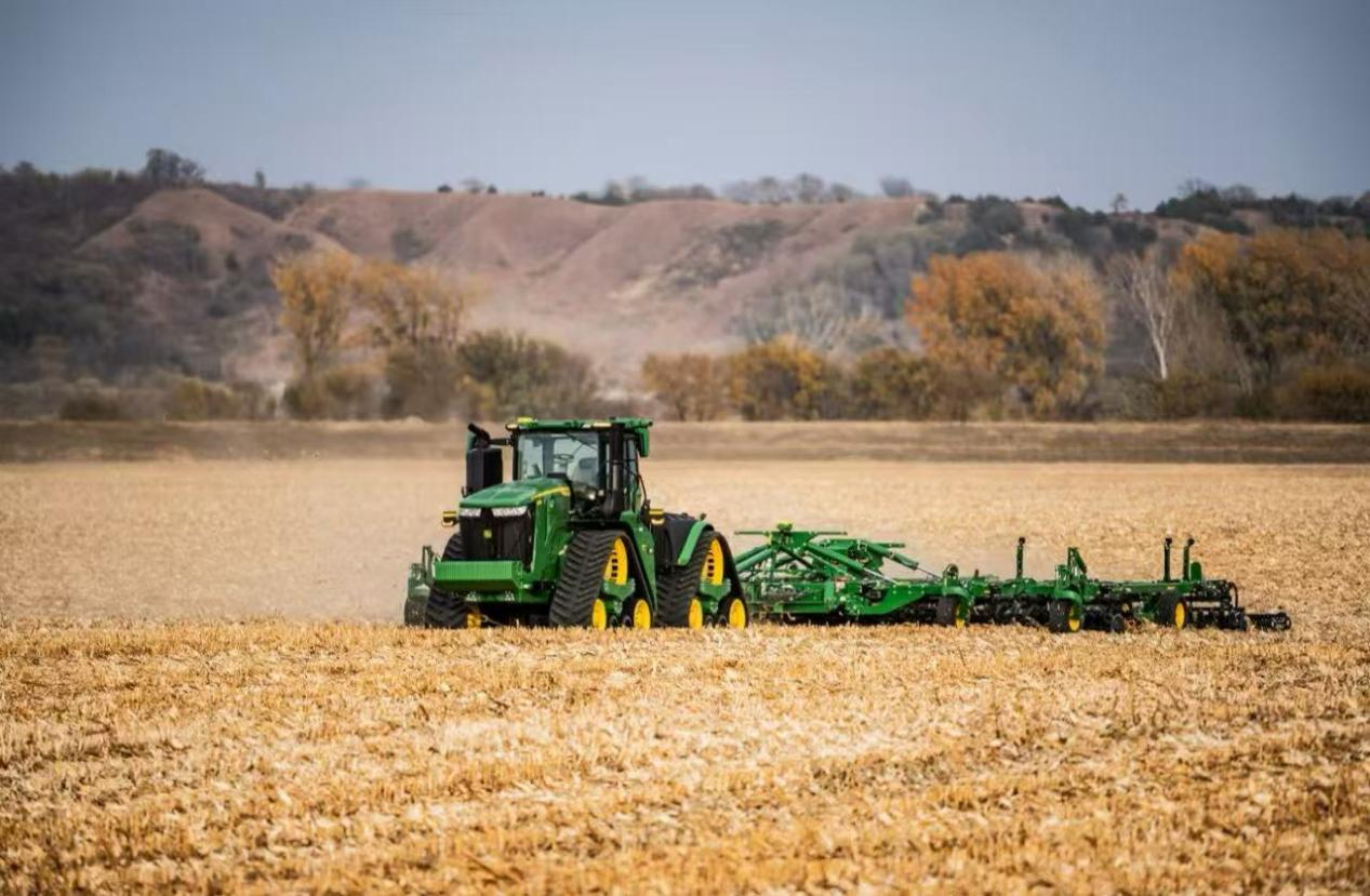 The revolutionary impact of agricultural machinery on the industry