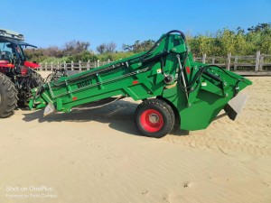 beach cleaning machine1